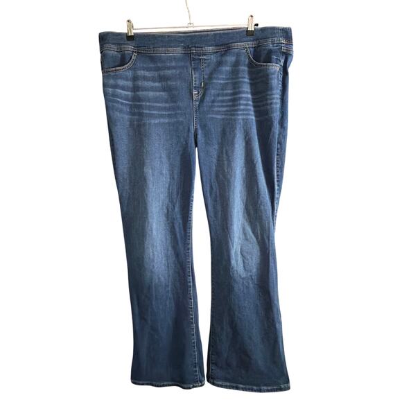 Torrid Women's Plus Size Lean Jean Slim Boot Super Soft Denim Jeans Size 3R - Picture 1 of 4